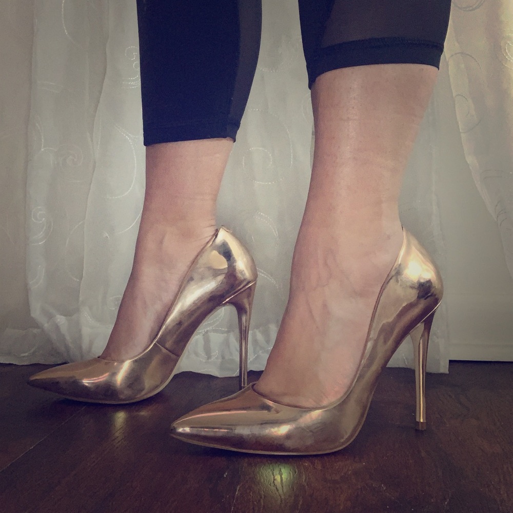 5” pointed to heels
